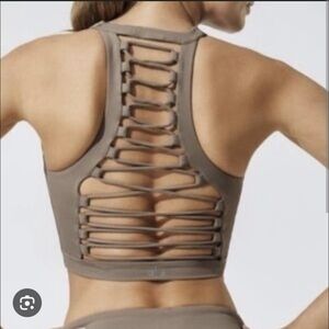 ALO Yoga Movement High-Neck Cropped Tank Top - Taupe Size XS